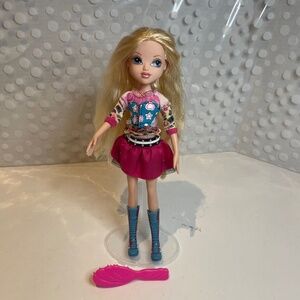 Moxie Girlz Art-titude Doll- Avery